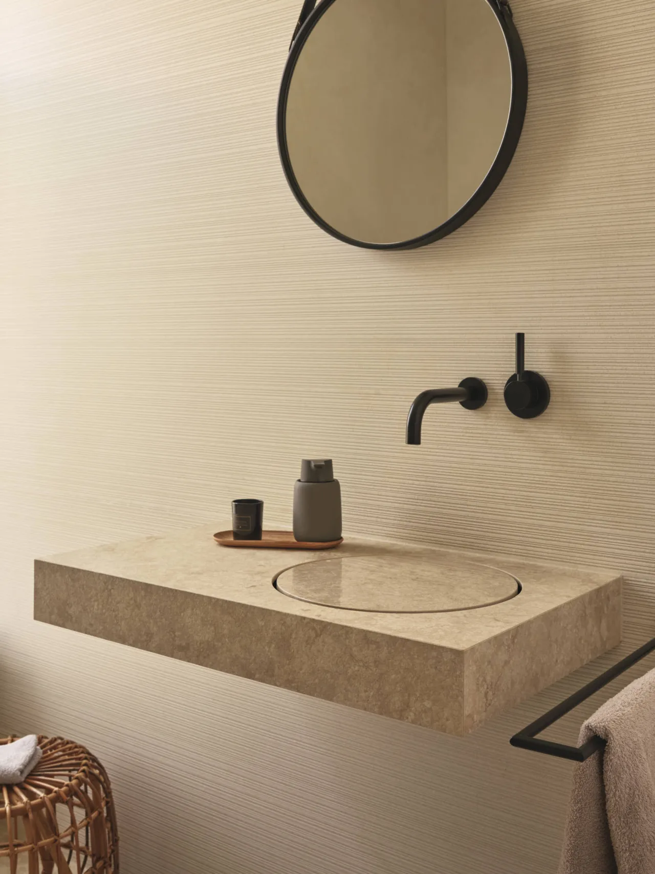 KOELKING WOBBE SHOWROOM KLEINES BAD by THOMAS WIUF SCHWARTZ 0216 JPG WEB