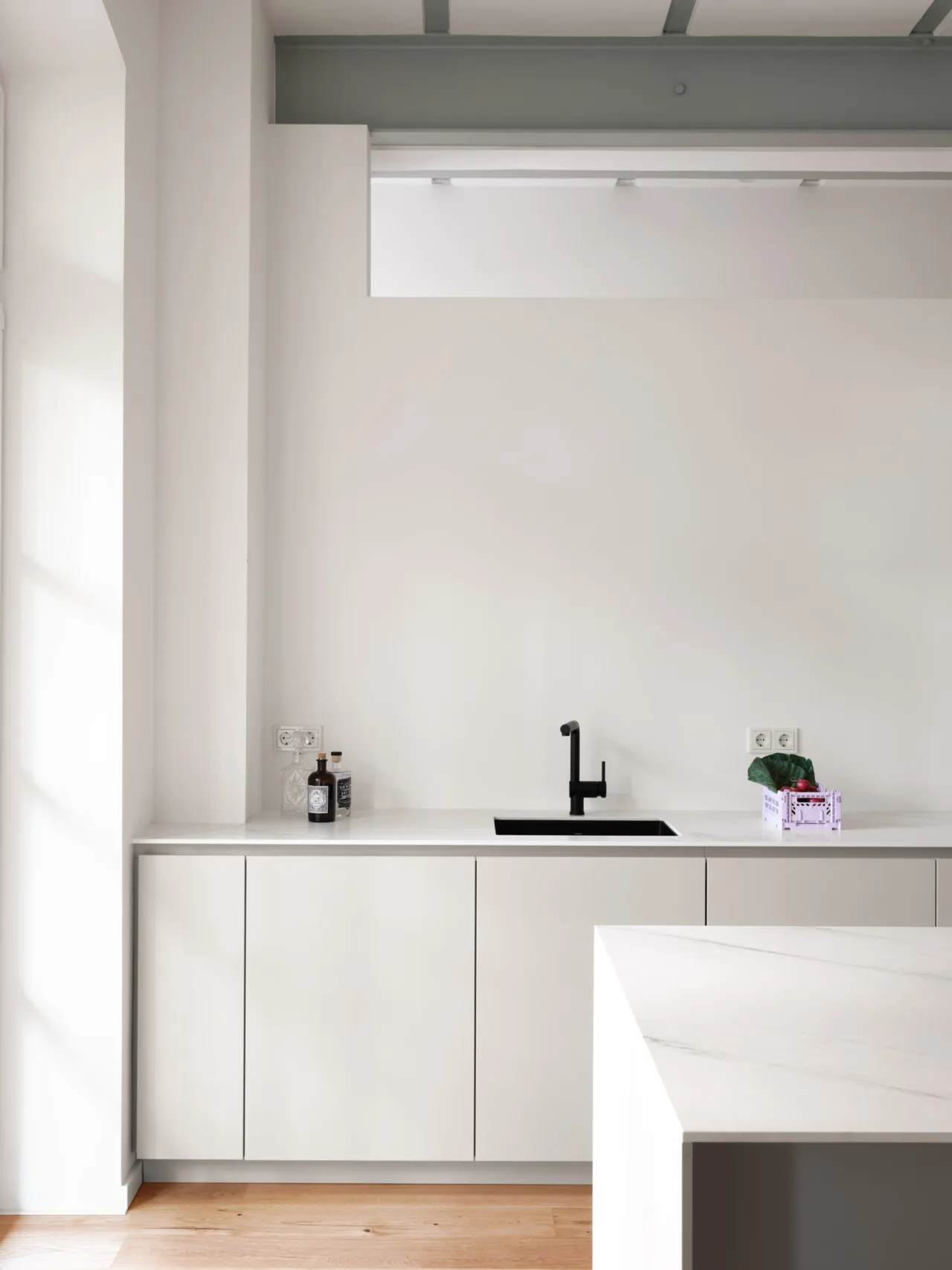 KOELKING WOBBE LOFTKUECHE KOELN by THOMAS WIUF SCHWARTZ 8308
