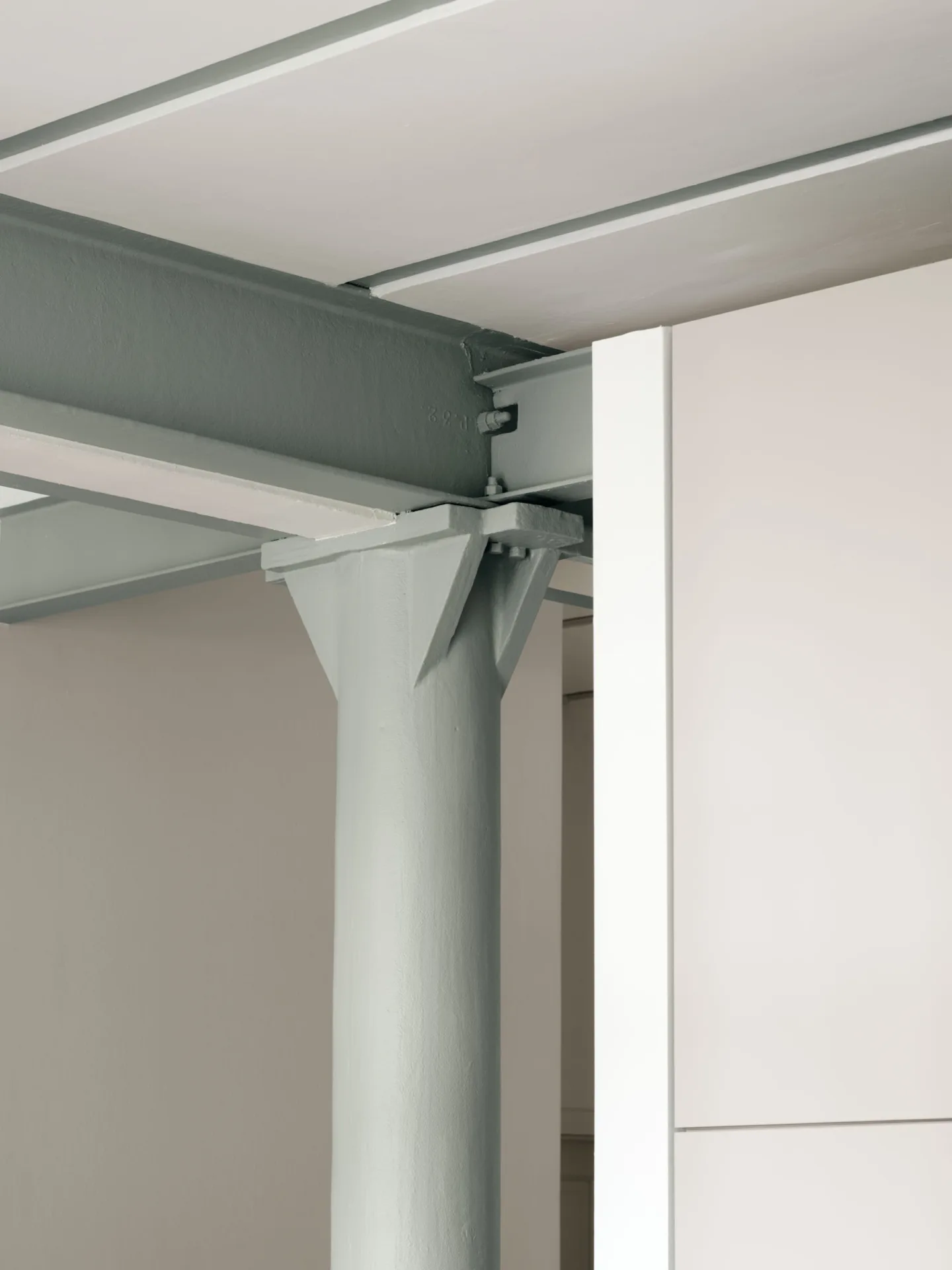 KOELKING WOBBE LOFTKUECHE KOELN by THOMAS WIUF SCHWARTZ 8336