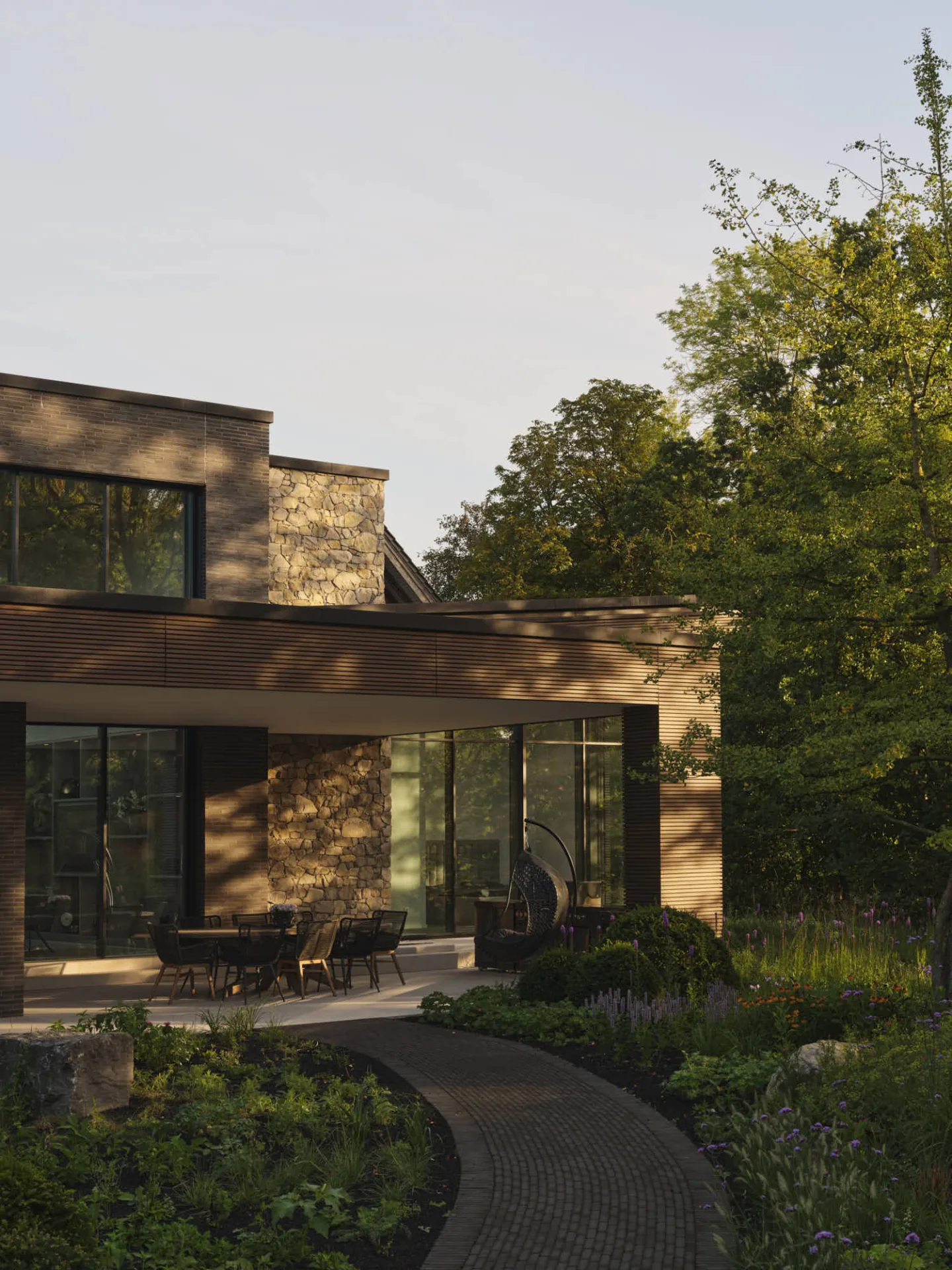 KOELKING WOBBE Moderne Idylle in Muenster AUSSENANLAGE by THOMAS WIUF SCHWARTZ 0493 JPG WEB