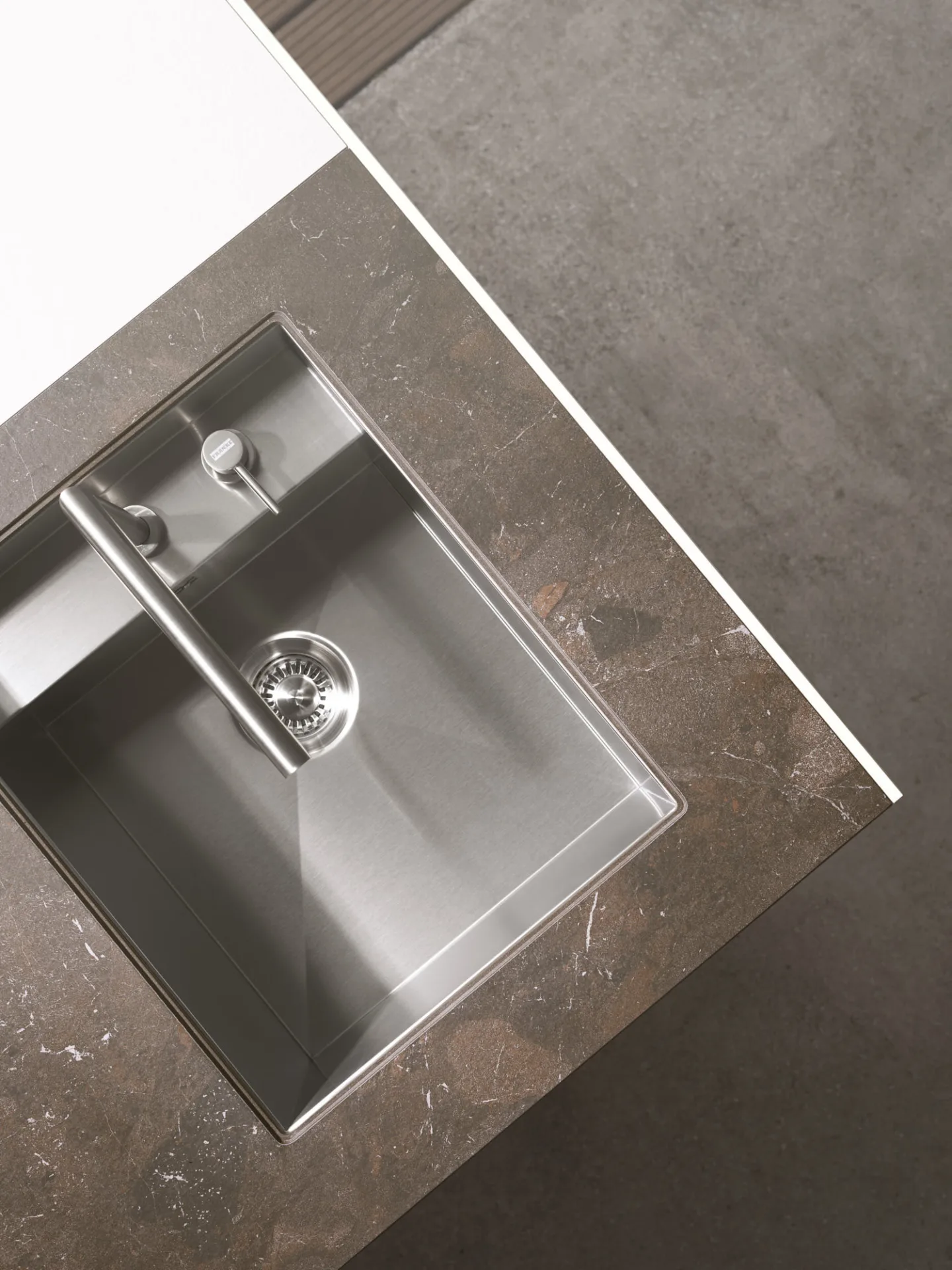 KOELKING WOBBE Outdoor Kueche by THOMAS WIUF SCHWARTZ 2527 JPG WEB