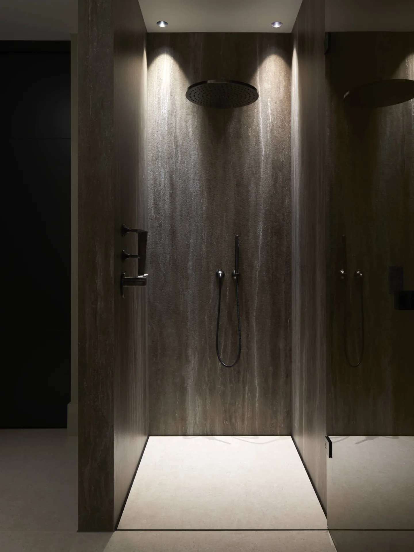 KOELKING WOBBE PENTHOUSE ARNHEIM BADEZIMMER by THOMAS WIUF SCHWARTZ 2214 JPG WEB