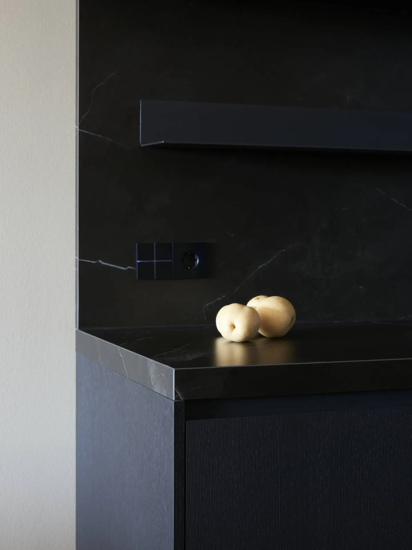 KOELKING WOBBE PENTHOUSE ARNHEIM KEUCHE by THOMAS WIUF SCHWARTZ 2159 JPG WEB